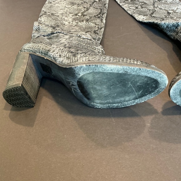 Free People x Vero Cuoio Dakota Over The Knee Snake Boots EU 38.5 Leather - Picture 13 of 15